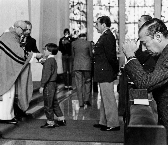 La Iglesia y la dictadura militar Iglesia dictadura