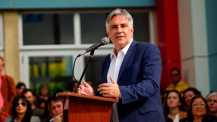 Llaryora escuelas técnicas