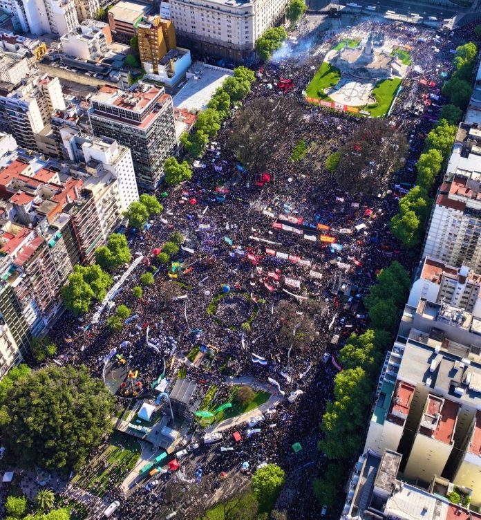 Marcha Universitaria veto Financiamiento Universitario
