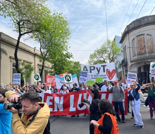 Miles de trabajadores de la salud contra el ajuste y en defensa del Bonaparte Movilización de los trabajadores de salud