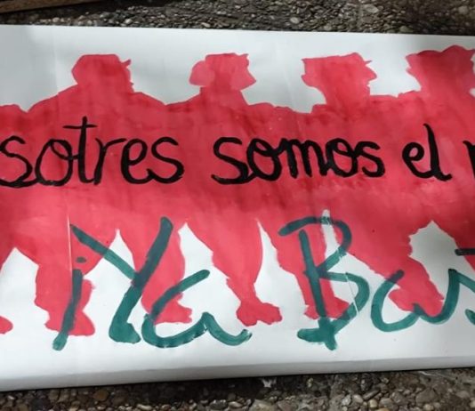 “Bajo los adoquines, la playa” estudiantazo