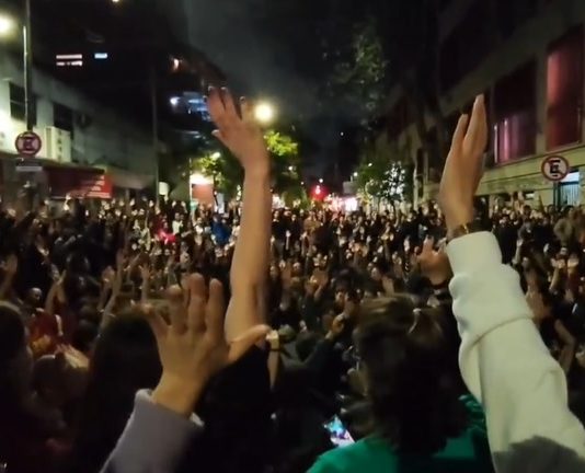 Gran impacto de las tomas estudiantiles en Filo y Psicología contra el veto de Milei tomas de las facultades