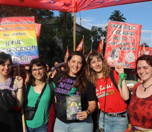 Manuela Castañeira en la marcha del Día Internacional de lucha contra la Violencia a la Mujer Violencia a la Mujer cometierra