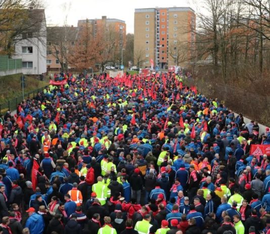 Masiva huelga de los trabajadores de Volkswagen en Alemania Huelga en Volkswagen