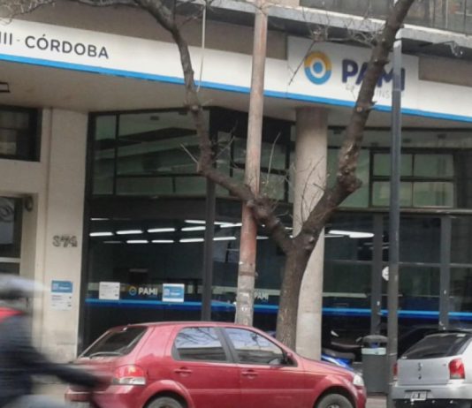 PAMI Córdoba: jubilado se quiso prender fuego en reclamo de sus medicamentos PAMI Córdoba