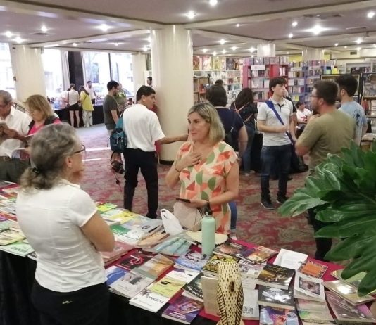 La Feria del Libro Chacú-Guaraní resiste los ataques a la cultura Feria del Libro Chacú-Guaraní