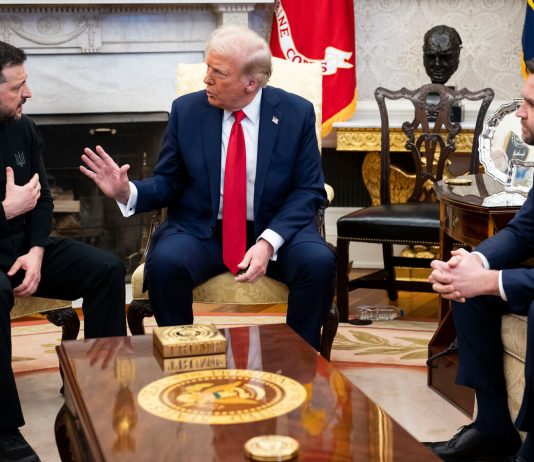 El intento de humillación de Trump a Zelensky es para poner Ucrania de rodillas Trump Zelensky