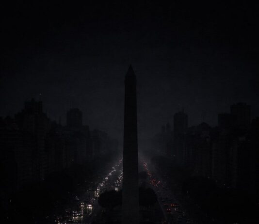 El apagón de Milei: un fracaso de la gestión capitalista del país apagón