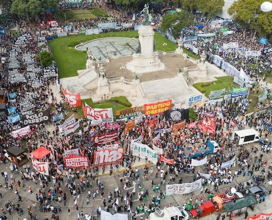 En la previa del paro general: masiva movilización por los jubilados Movilización por los jubilados