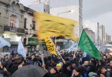 Los choferes ponen el ejemplo en la lucha por salario y contra la represión Choferes