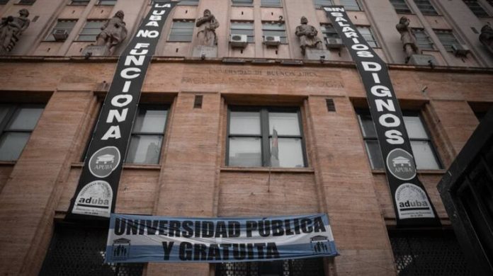 Universidad Pública Financiamiento Universitario