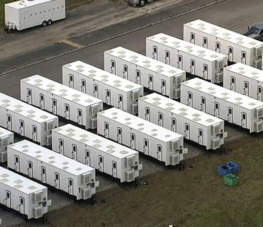 “Alligator Alcatraz”: el proyecto de prisión para migrantes en Florida Florida migrantes