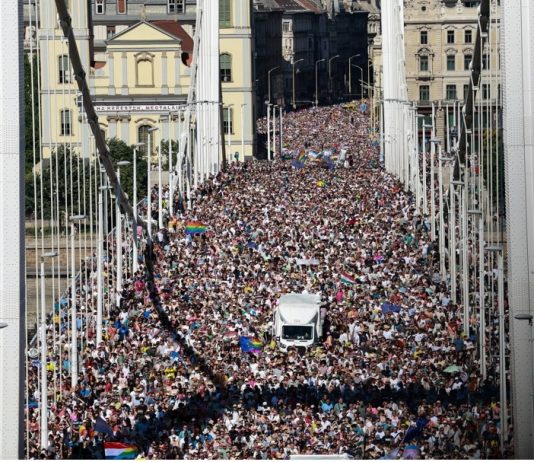 Cientos de miles en la Marcha del Orgullo en Budapest Marcha del Orgullo Orbán