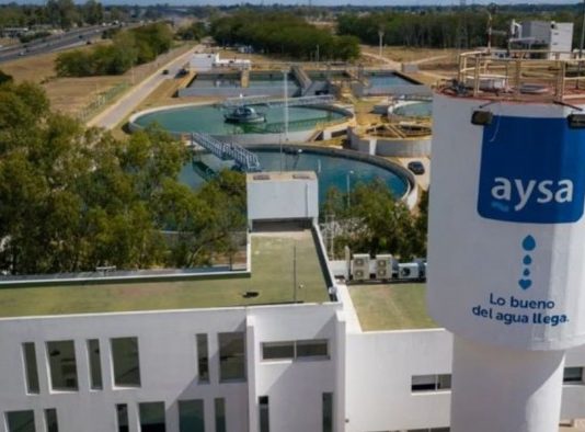 El gobierno avanza en la privatización de AySA y habilita los cortes de agua AySA