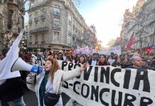 Multitudinaria movilización en defensa de la salud pública salud