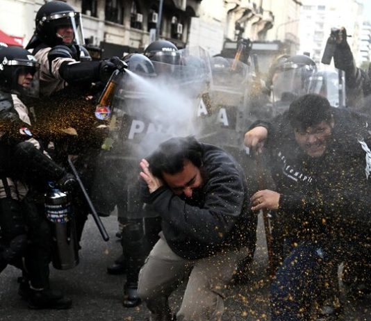 Procesamiento de un agente federal por ataque a una niña Represión