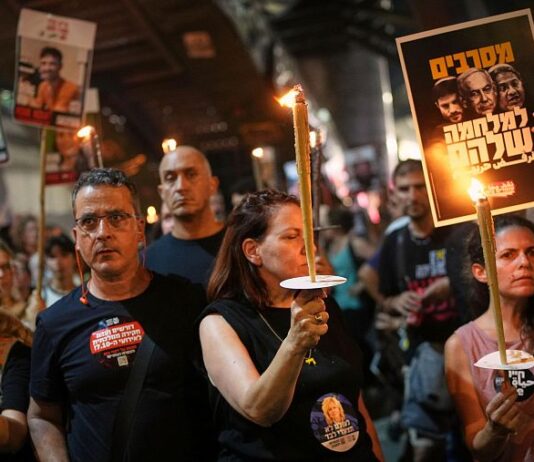 Enorme manifestación en Tel Aviv desnuda las fracturas de la sociedad colonial Israel Gaza