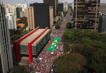 Masivas protestas contra la amnistía a los golpistas y la “PEC” de los bandidos toman las calles de Brasil Brasil marchas