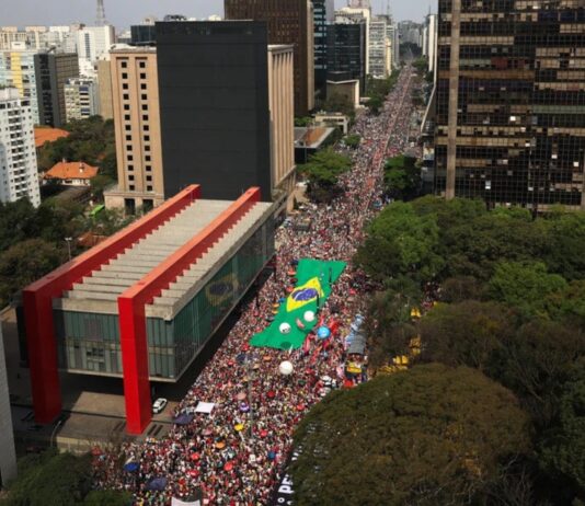 Masivas protestas contra la amnistía a los golpistas y la “PEC” de los bandidos toman las calles de Brasil Brasil marchas