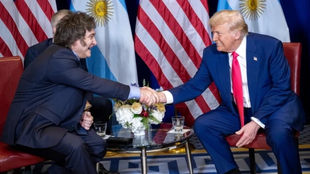 Trump rescata a Milei Trump Milei