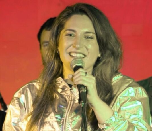 Manuela Castañeira: «El proyecto de dos millones tiene que entrar en el Congreso» Manu lanzamiento de campaña