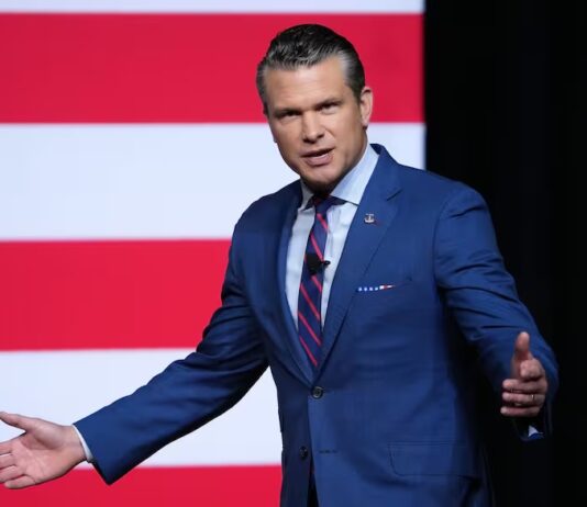 Trump y Hegseth llevan su oscurantista «campaña anti-woke» a las Fuerzas Armadas Hegseth anti woke
