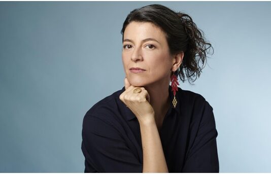 La Voz inquietante de Samanta Schweblin: la reina del terror cotidiano Samanta Schweblin