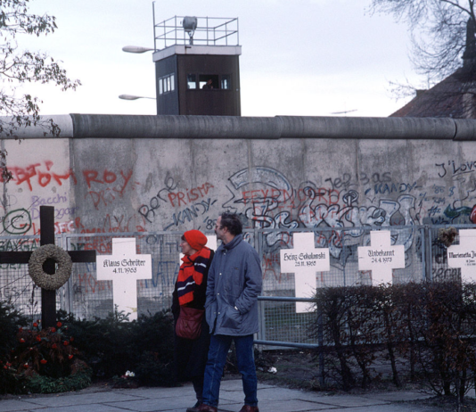 Un muro contra la clase obrera Muro de Berlín