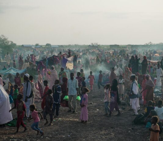 Sudán desangrado: señores de la guerra y sus padrinos saqueadores Sudán