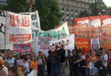 Jubilados y trabajadores se movilizan a Plaza de Mayo contra el ajuste y las reformas laboral y previsional Jubilados Plaza de Mayo