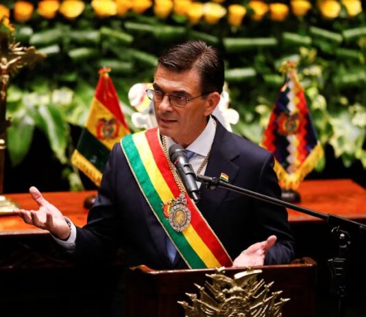 Meritocracia, deuda y exclusiĂłn: las claves del nuevo gobierno en Bolivia Paz Bolivia