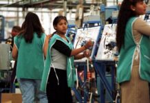 Reforma laboral: esclavitud para les trabajadores, profundización de la triple jornada para las mujeres Reforma laboral esclavista