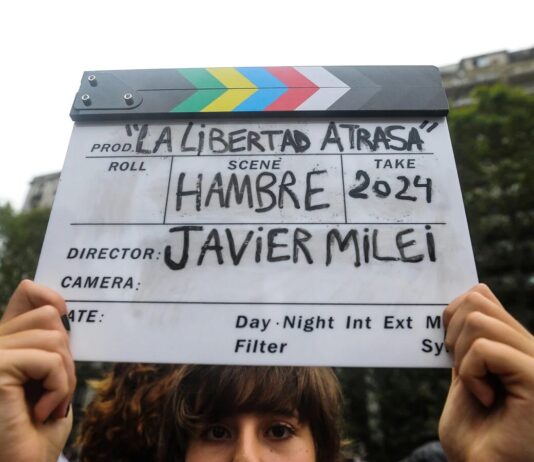La Reforma laboral de Milei quiere legalizar la destrucción del cine independiente Milei contra el cine