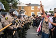 Fascismo trumpista: el gusano gira Fascismo trumpista