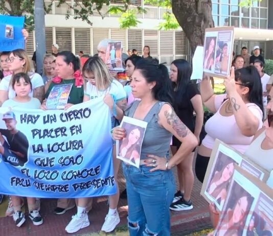 Repudio a la represión a la manifestación por Facundo Bracamonte y Katherine Alva Facundo Bracamonte Katherine Alva